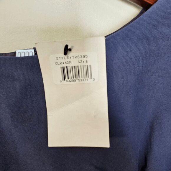 BCBG Maxazria Essentials Minimal Sleeveless Sheath Round Neck Knee Length NWT Wo - Picture 3 of 6